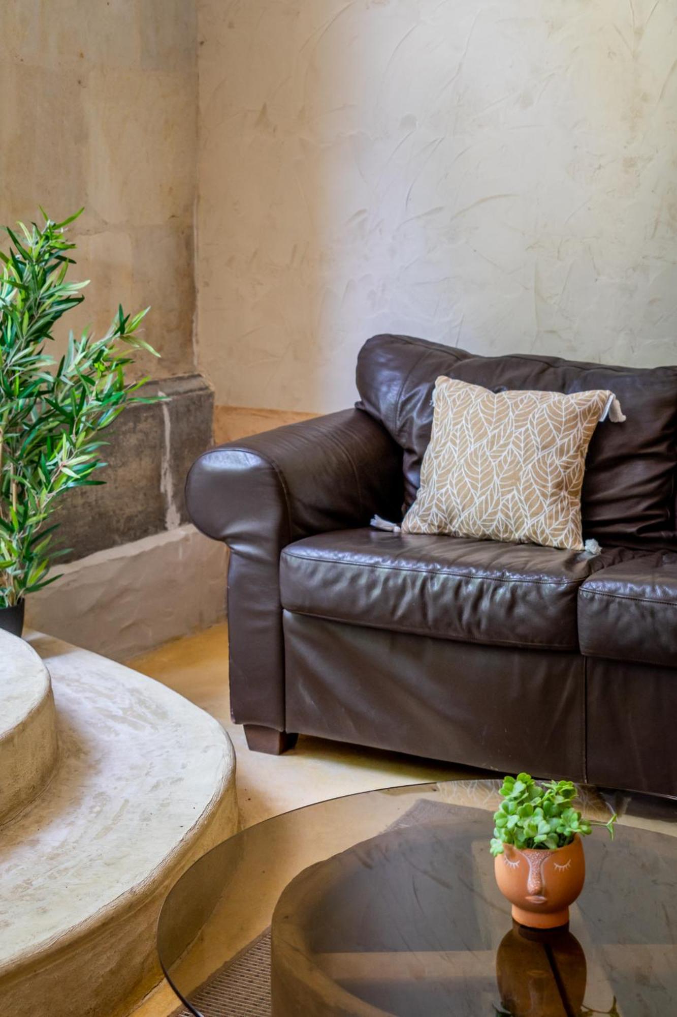 Villa Ultimate Relaxation For Family Or Group At Renowned Couvent Des Ursulines, A Tranquil Escape In Historic Pézenas Camera foto